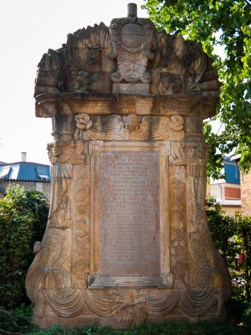 Grabmal des General Monclar